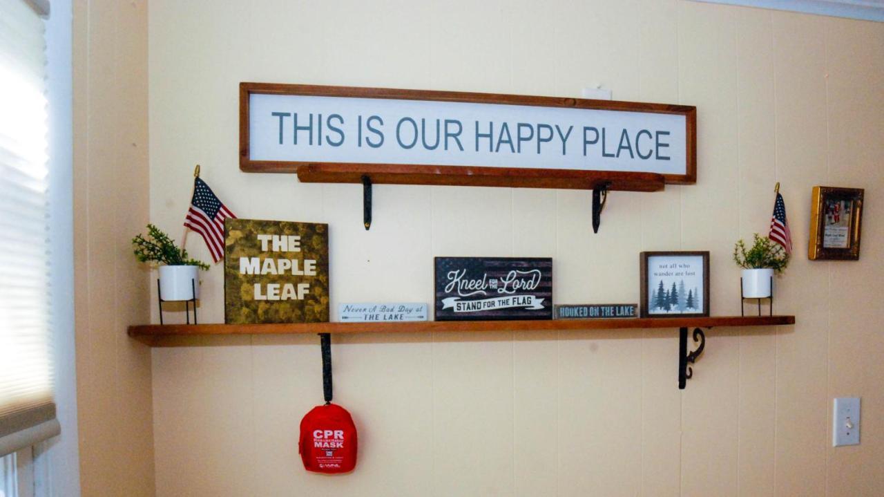 Maple Leaf Lodge Schroon Lake Екстер'єр фото