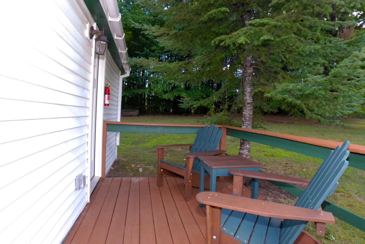 Maple Leaf Lodge Schroon Lake Екстер'єр фото