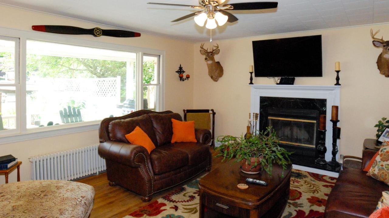 Maple Leaf Lodge Schroon Lake Екстер'єр фото